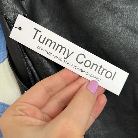 Nicole Miller Faux Leather Pants - Picture 9 of 11